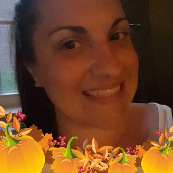 Meet your Posher, Jessica - Picture 1 of 1